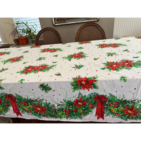 Vintage Holiday Poinsettia Print Christmas Tablecloth - Picture 1 of 7